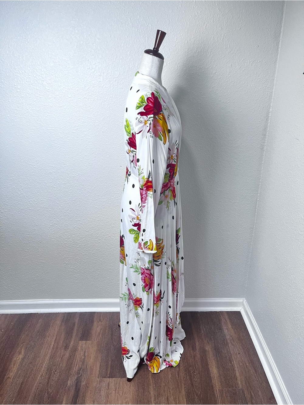 Farm Rio Nanaju Maxi Poka Dot Floral Dress Size Medium - Picture 4 of 9